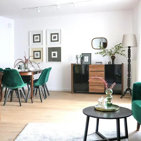 Daire Beautiful In With Kitchen